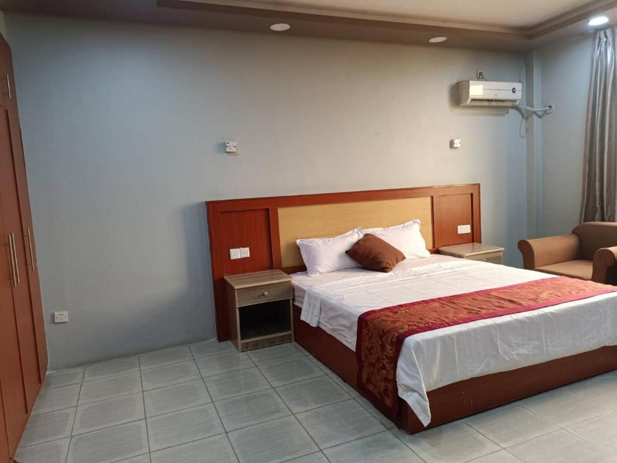 Eastern Plaza Hotel Джуба Екстериор снимка