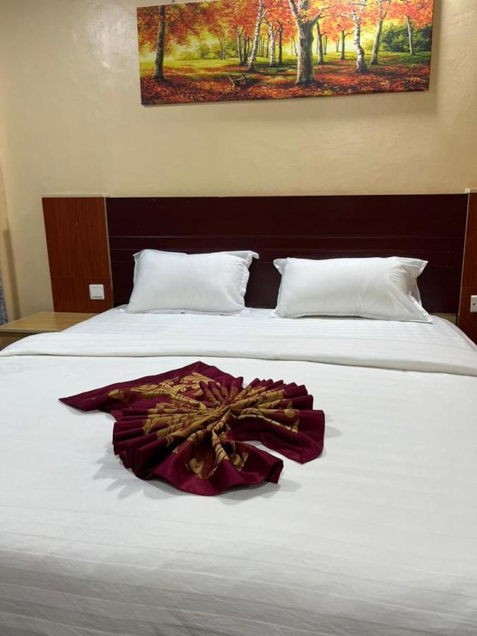 Eastern Plaza Hotel Джуба Екстериор снимка