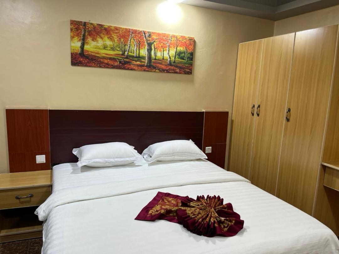 Eastern Plaza Hotel Джуба Екстериор снимка