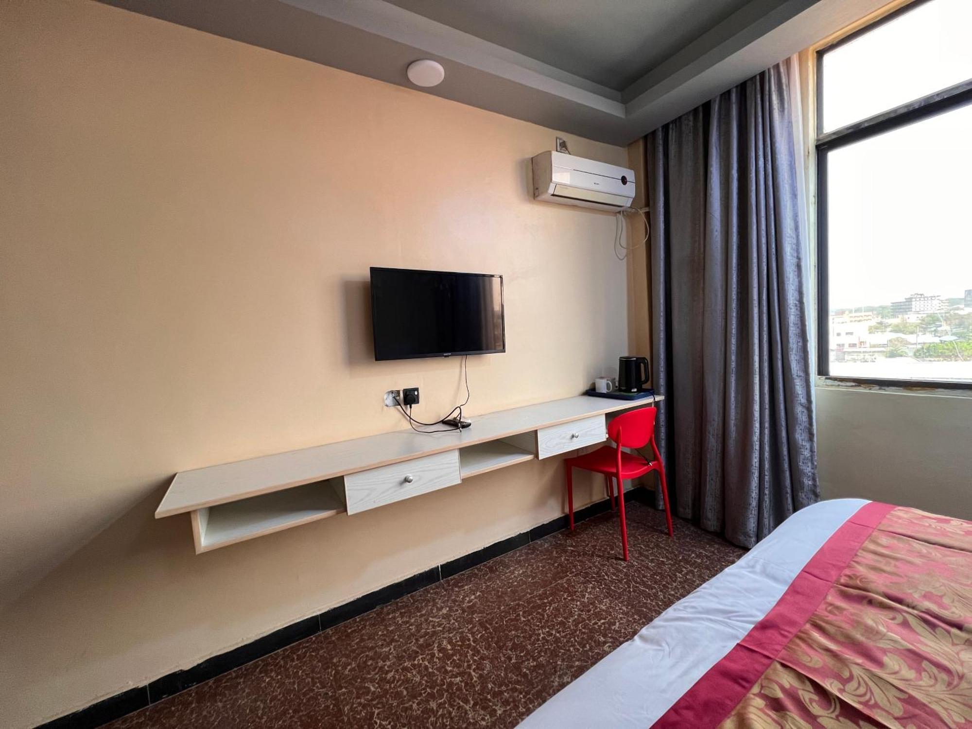 Eastern Plaza Hotel Джуба Екстериор снимка
